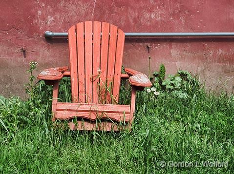 Red Chair_DSCF01845.jpg - Photographed at Smiths Falls, Ontario, Canada.